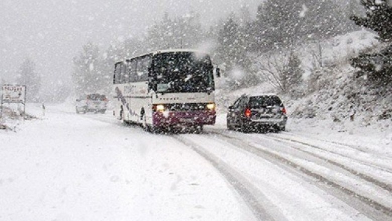 Çfarë rezervon moti/ Borë në zonat malore, ulen temperaturat