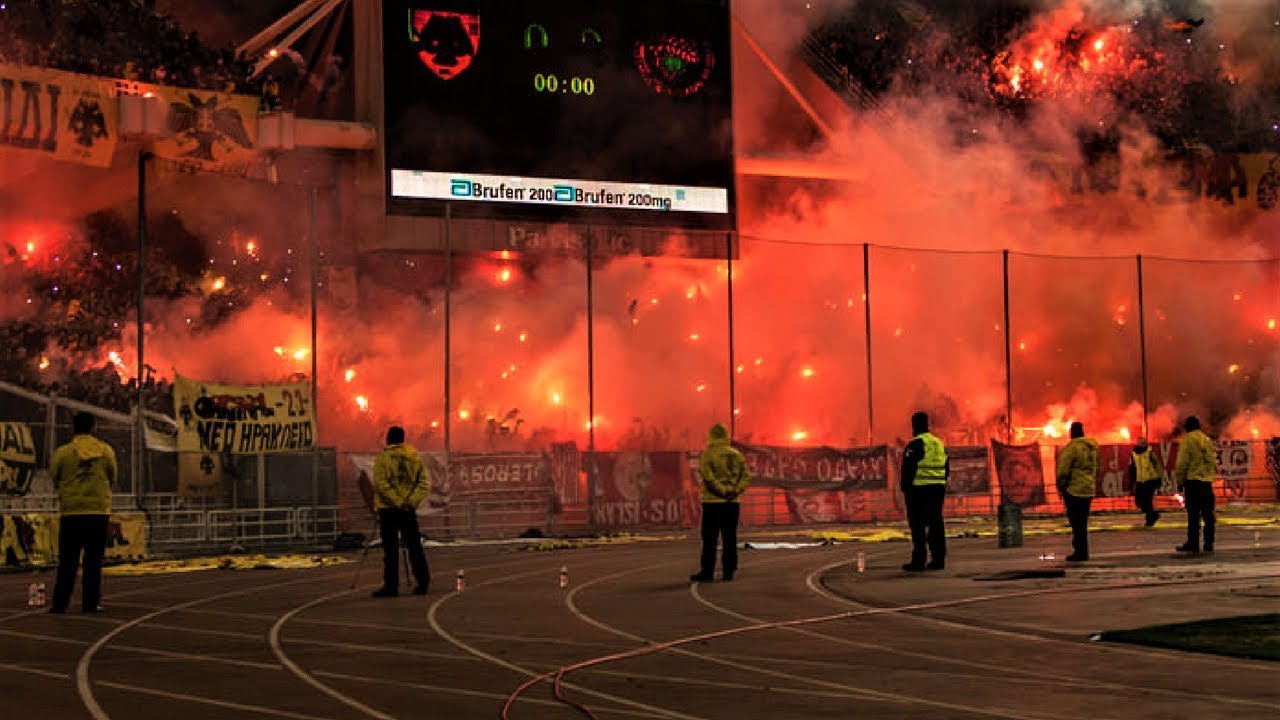 Të armatosur me thika dhe flakadanë, tifozët e AEK-ut shkaktojnë kaos në Athinë