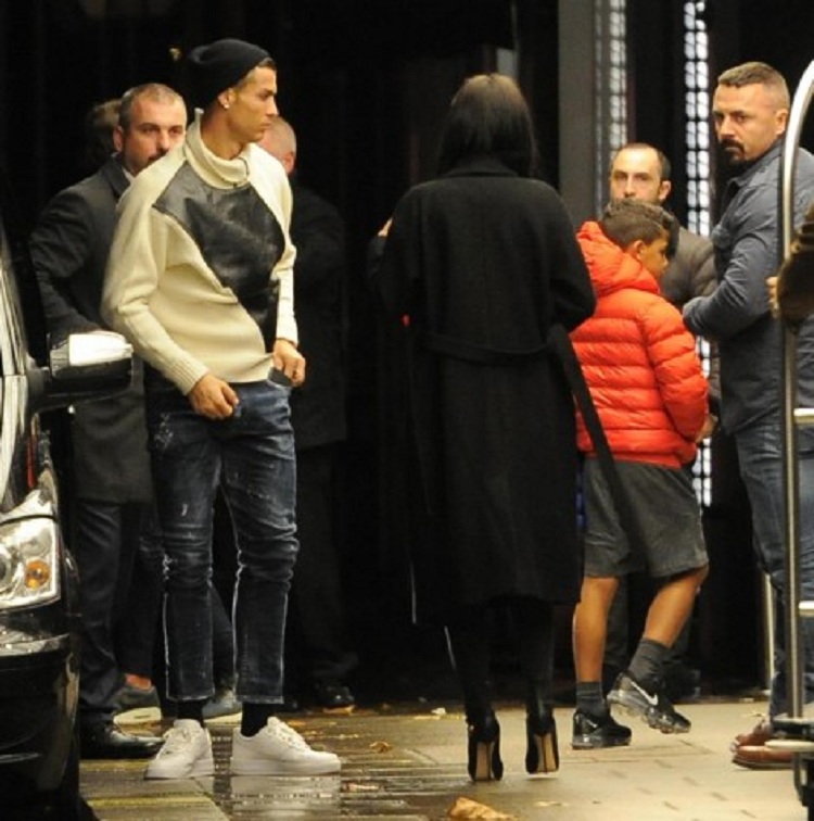 Triumfi kundër Milanit, Ronaldo festë luksi në Londër