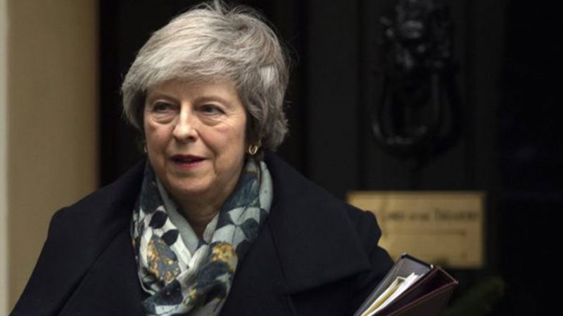 Kabineti i kryeministres May diskuton “Brexit”-in pa marrëveshje