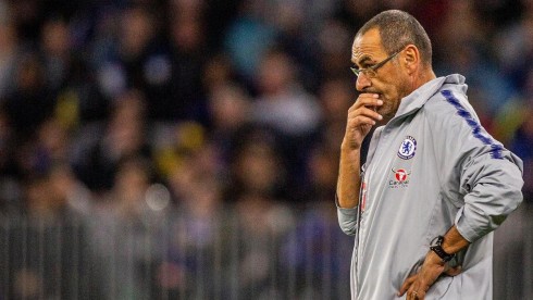 10 ndeshje në muaj, Sarri merr dado për… qenin