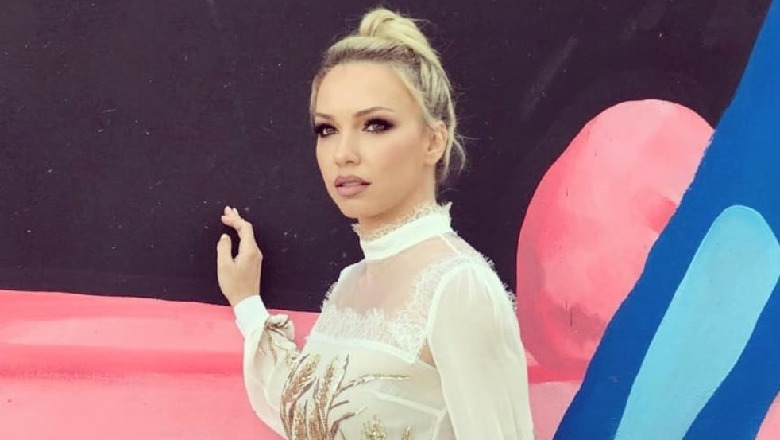 Xhemi Shehu prezanton dy njerëzit e saj të preferuar (FOTO)