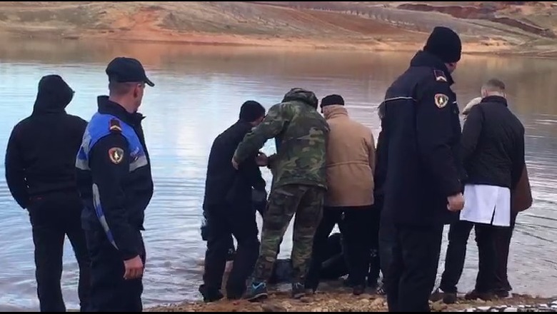 U mbytën duke peshkuar, polumbarët gjejnë edhe trupin e peshkatarit tjetër