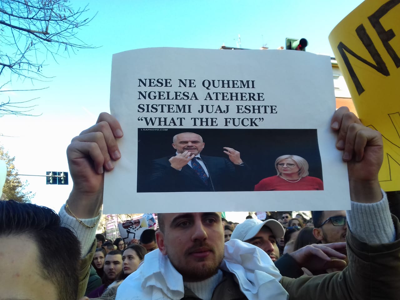 Studentët: Nëse ne jemi ngelësa, sistemi juaj &#8220;What the fu*k&#8221;