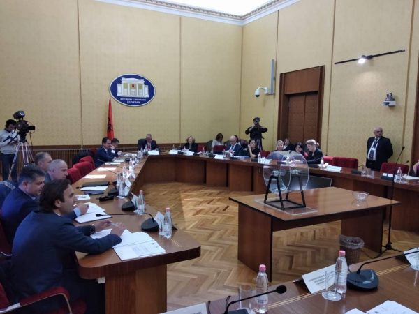 Pas refuzimit të Metës, Kuvendi nis hedhjen e shortit për KED