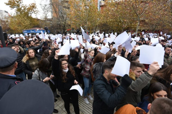 Nis protesta, studentëve i bashkohen banorët e Astirit
