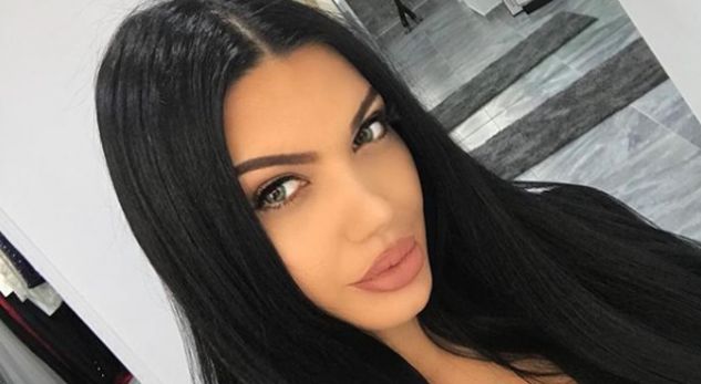 Zaimina Vasjari, një babagjyshe seksi (FOTO)