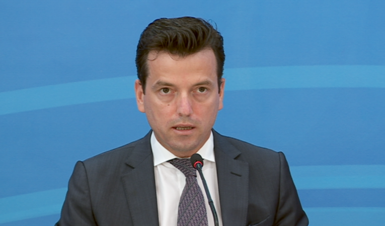 Shehaj: Gjiknuri zgjodhi të jetë idiot para publikut, se sa hajdut