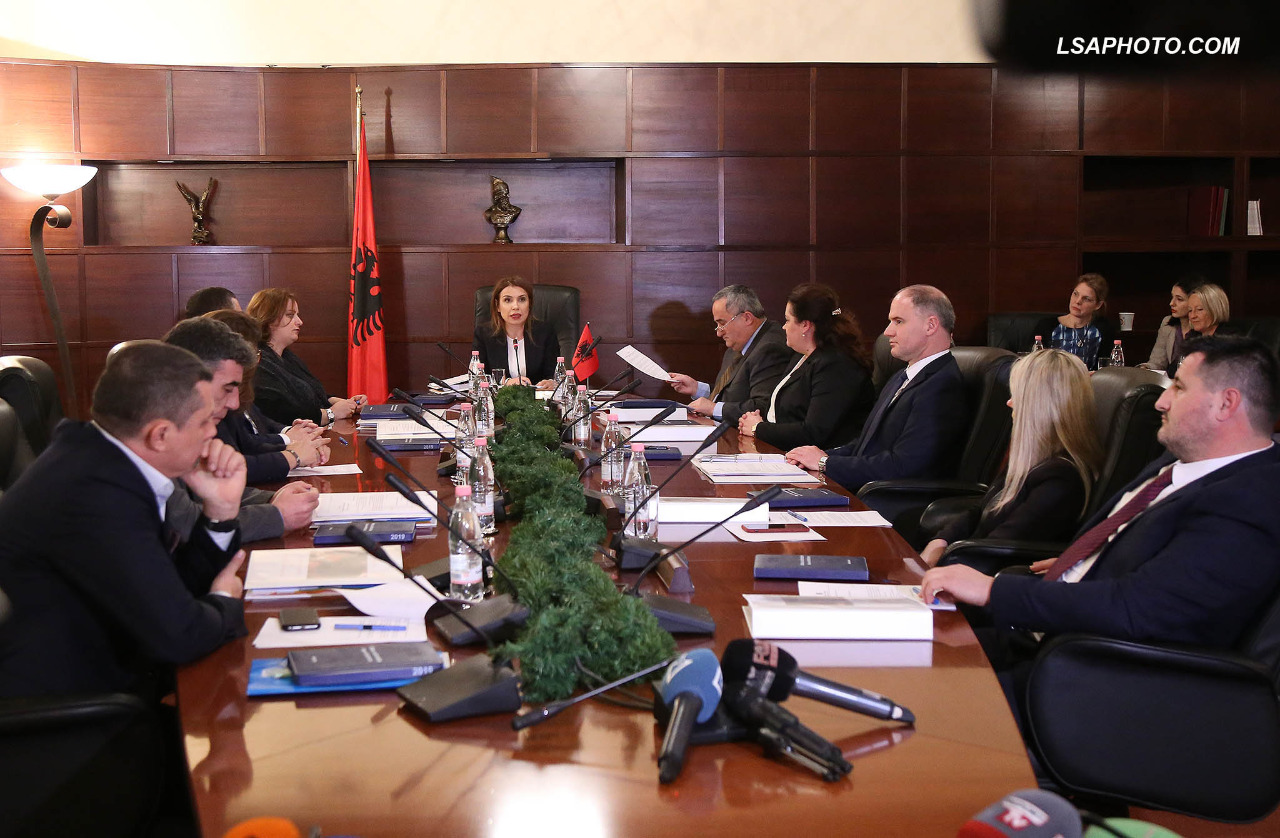 Hapet rruga për krijimin e Gjykatave të Posaçme kundër Korrupsionit