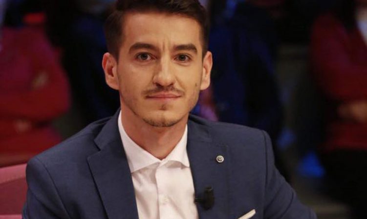 “Është larvë”, Taulant Muka i kundërpërgjigjet Edi Ramës (VIDEO)