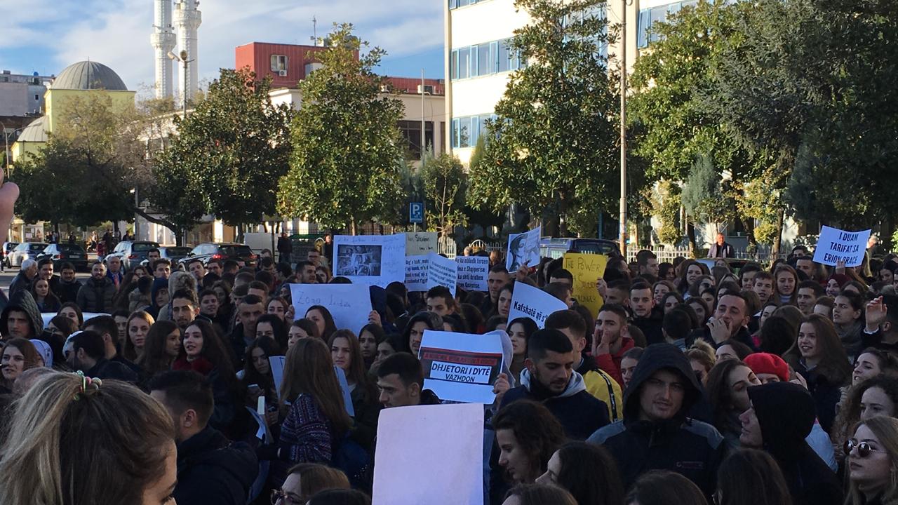 “Studenti i thotë tarifave s’kena me u pa mo”