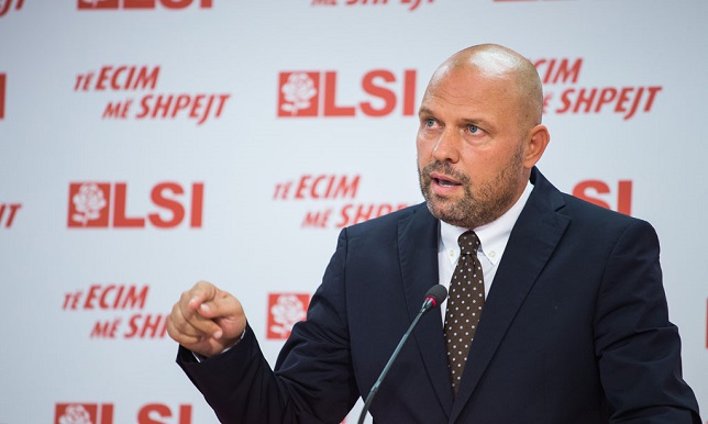 Manjani: Në protestën e studentëve duhet edhe opozita