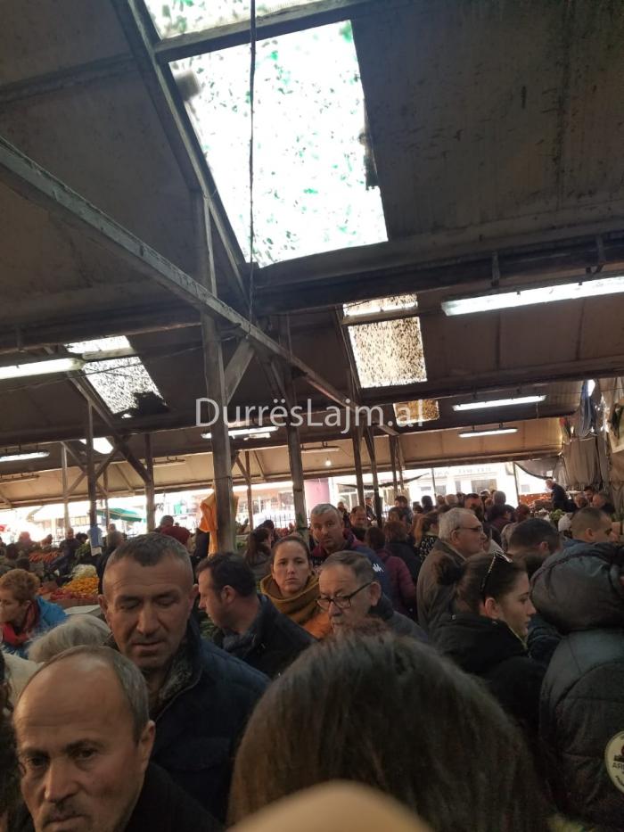 Mision gati i ‘pamundur’ të bësh pazar në merkatën e Durrësit! (FOTO)