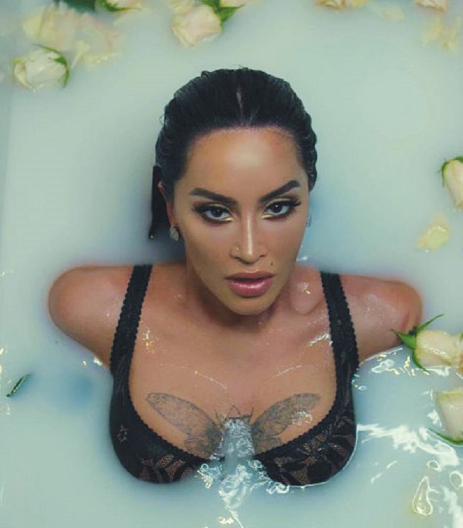 E lidhur apo beqare? Dafina tregon statusin e saj aktual (FOTO)