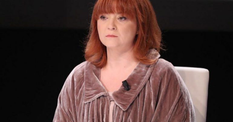 Kuvendi Kombëtar, diplomatja tërhiqet nga gara: PD të ishte në protestë