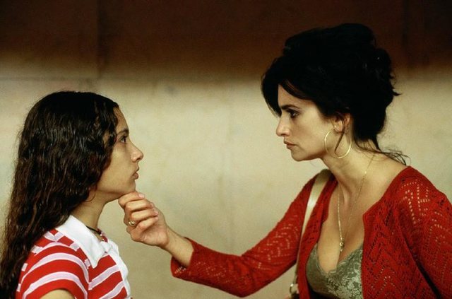 Studimet tregojnë se nënat nevrike rrisin vajza të suksesshme