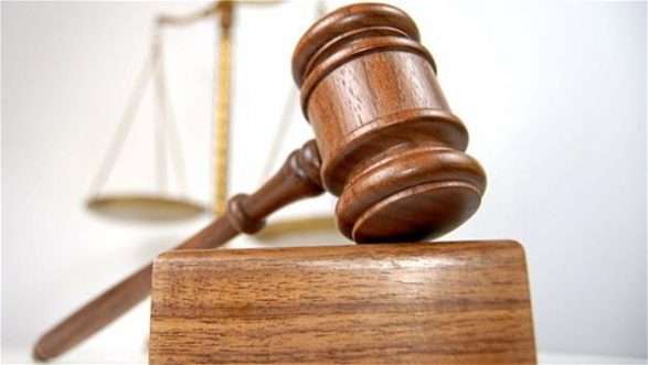 Vrau gruan me thikë, shqiptari dënohet përjetë