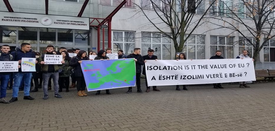 Studentët në Prishtinë në protestë për vizat