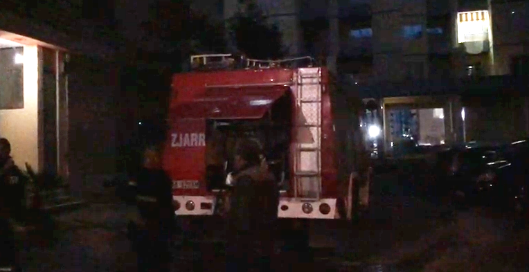 Përfshihet nga zjarri një apartament, panik te banorët
