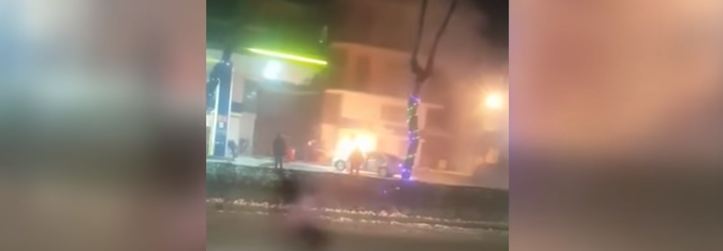 Shpërthen makina pranë karburantit, 4 të lënduar në Korçë