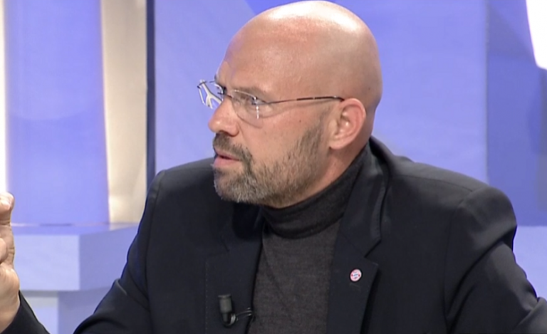 Skandali te Unaza, Manjani: Largimi i qeverisë është pak