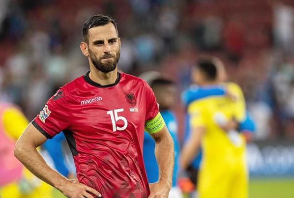 Mavraj: Grup interesant, kujdes Islandën