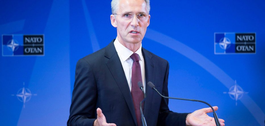 Stoltenberg: NATO mbështet korrigjimin e kufijve Kosovë – Serbi