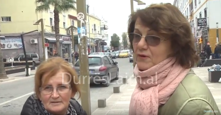 Shpërblimi i Vitit të Ri nga qeveria, pensionistët durrsakë: S&#8217;na dalin për ilaçe (VIDEO)