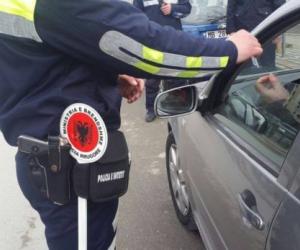 Polici nga Durrësi tapë në timon, arrestohet nga kolegët në Divjakë
