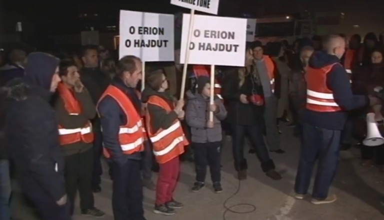 Banorët e Unazës së Re i përgjigjen studentëve: Nesër të bashkuar!