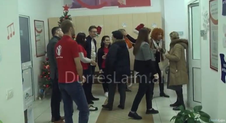 Bashkia e Durrësit merr në dorëzim Qendrën e Shërbimeve për fëmijët me aftësi të kufizuara (VIDEO)