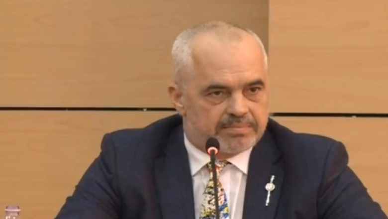 Rama ironi me studentët: Protesta iku për lesh