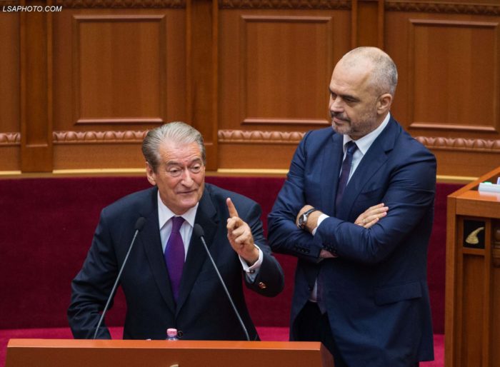 Berisha thirrje Ramës: Mos eja me antiplumb në parlament