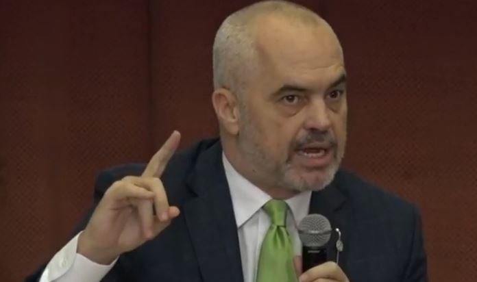 Studenti ironizon kryeministrin: Jam ngelës ndërkombëtar, Rama i përgjigjet kështu…