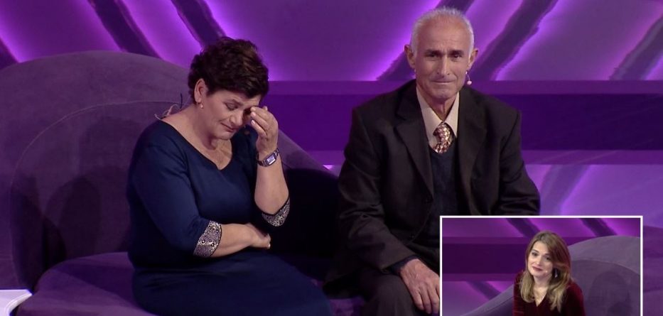 Erdhi nga Franca për t’i dhënë mesazh babait dhe njerkës, reagimi i tyre në studio…