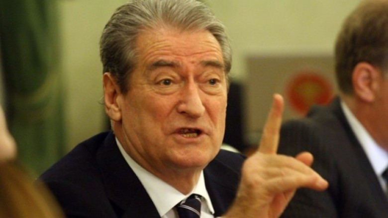 Berisha: Kurrë s’jam ulur me një kriminel në tavolinë