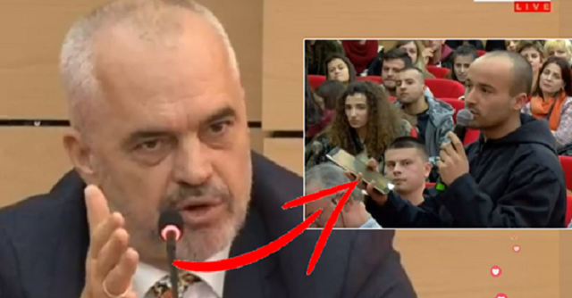 Rama e pyeti për tabletin, studenti: Po ti si e bëre shtëpinë në Surrel?