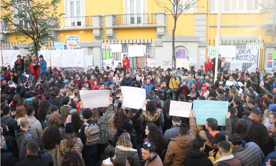 Studentët nuk tërhiqen: S’ka negociata, s’ka dialog! Plotësoni kushtet