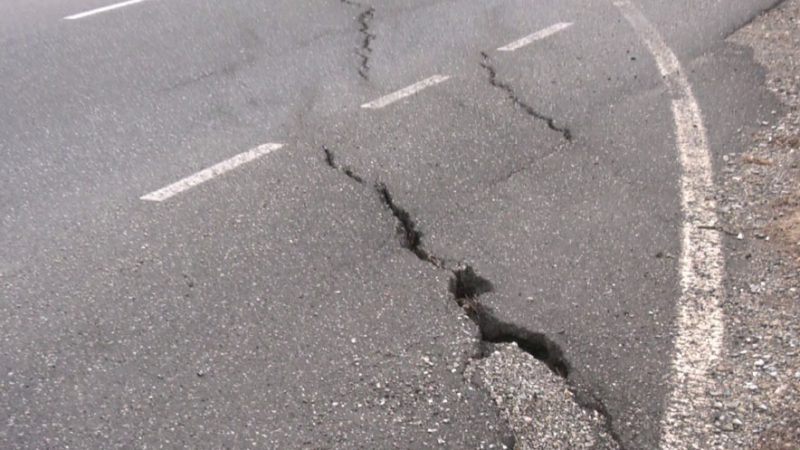 Rrëshqitje toke në Bulqizë, dëmtime serioze te Rruga e Arbërit