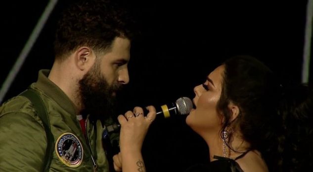 Shikime gozhduese, Fifi tregon çfarë ka mes saj dhe Mc Kreshës