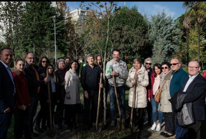 Veliaj: Deri në 2030-ën do të mbjellim 2 milionë pemë