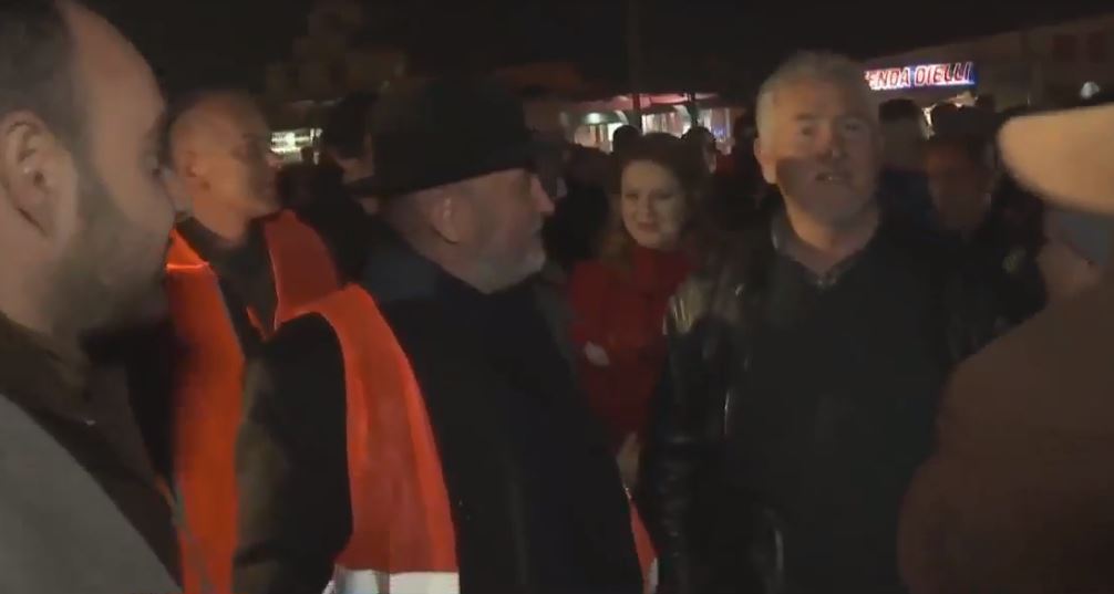 Lubonja i bashkohet protestës te ‘Astiri’: E keqja ka kapur vendin, duhet rezistencë