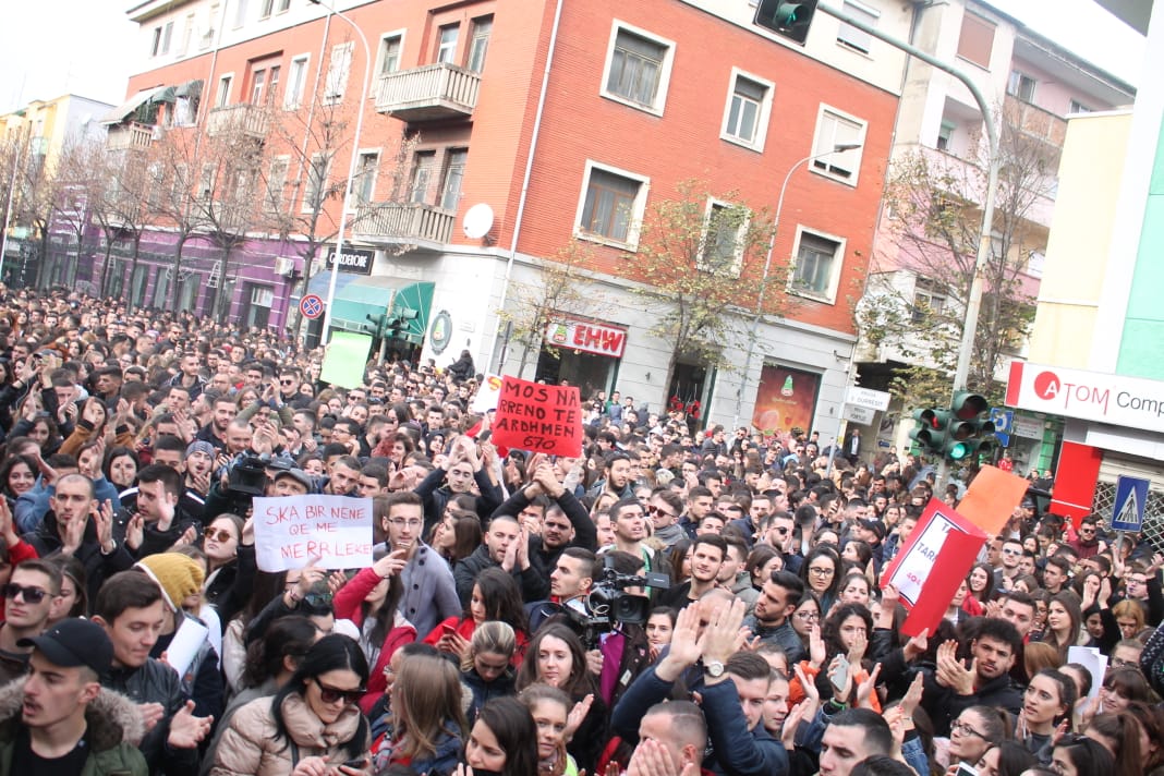 Këshilli i Ministrave shfuqizon VKM-në për provimet e mbartura