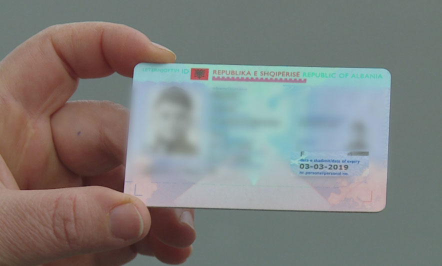 Skadojnë 1.4 mln karta ID e pasaporta, duhen ribërë përpara qershorit