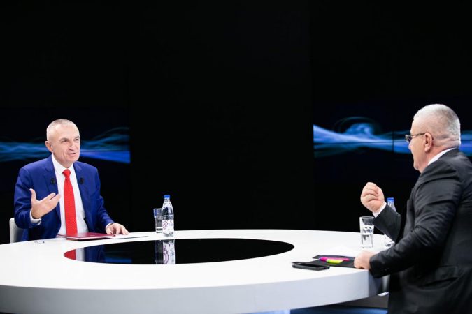 Ambicie për të marrë frenat e opozitës? Ja si përgjigjet Meta