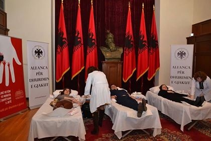 Presidenca dhuron gjak në shenjë solidariteti njerëzor