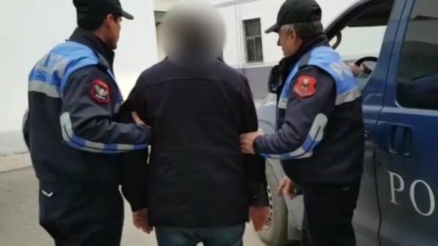 Dyshohet për korrupsion, prokurori ndalohet në sallën e gjyqit