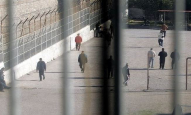 Urdhri/ Jo transferimit të policëve të burgjeve 45 km nga banimi