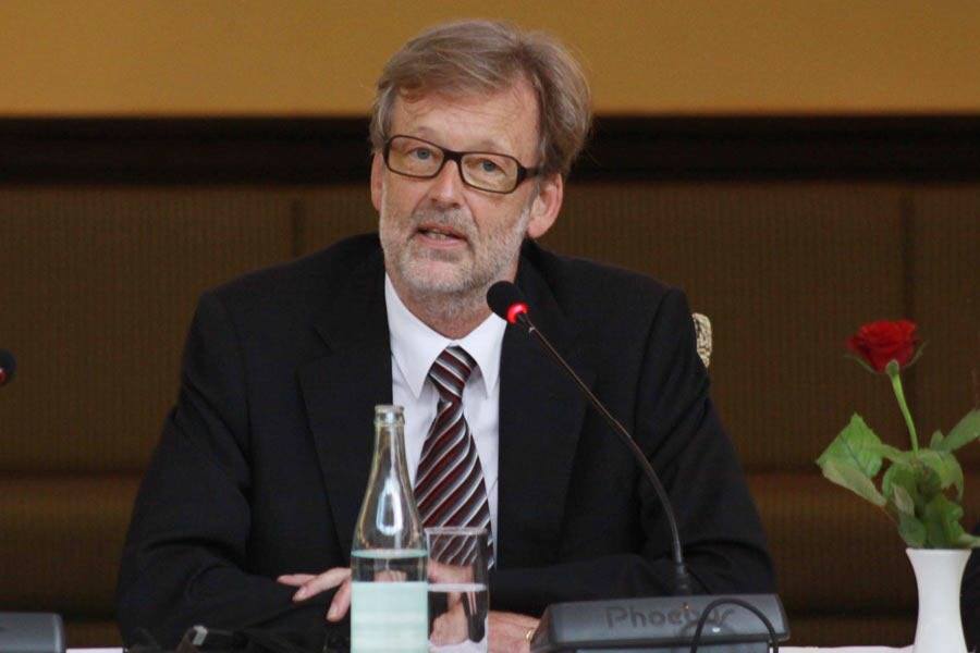 Ndahet nga jeta ish-ambasadori i BE në Shqipëri