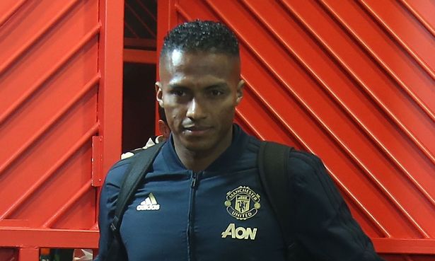 Nga Anglia, Inter arrin marrëveshjen me lojtarin e Man.United